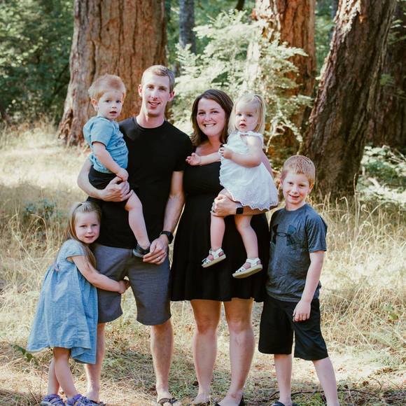 Meet your Posher, Melissa - Picture 1 of 1